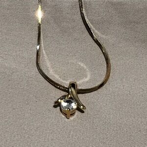 Vintage Womens AVON Rich Gold Tone Clear Crystal Pendent Necklace 17"